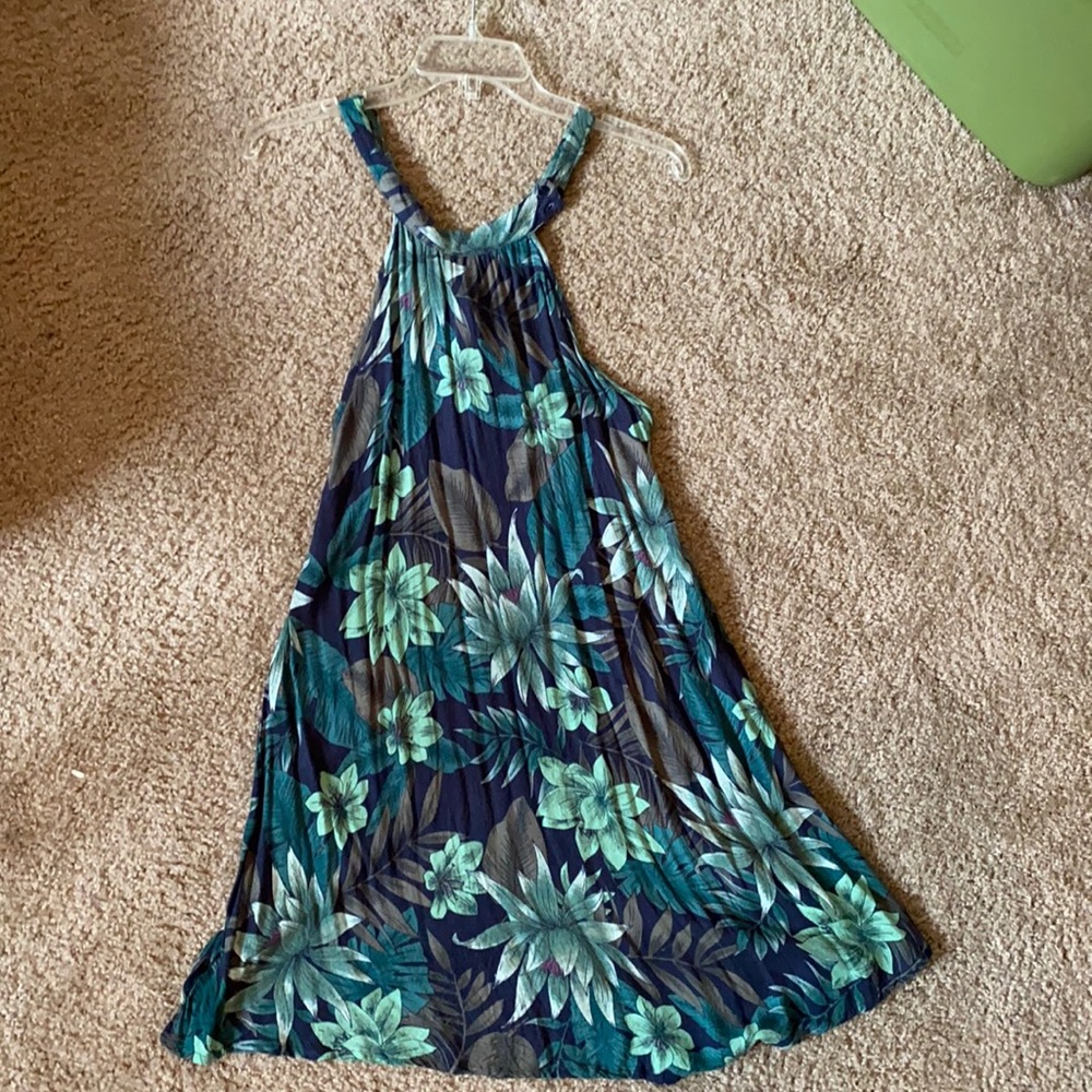 Crisscross back, floral summer dress